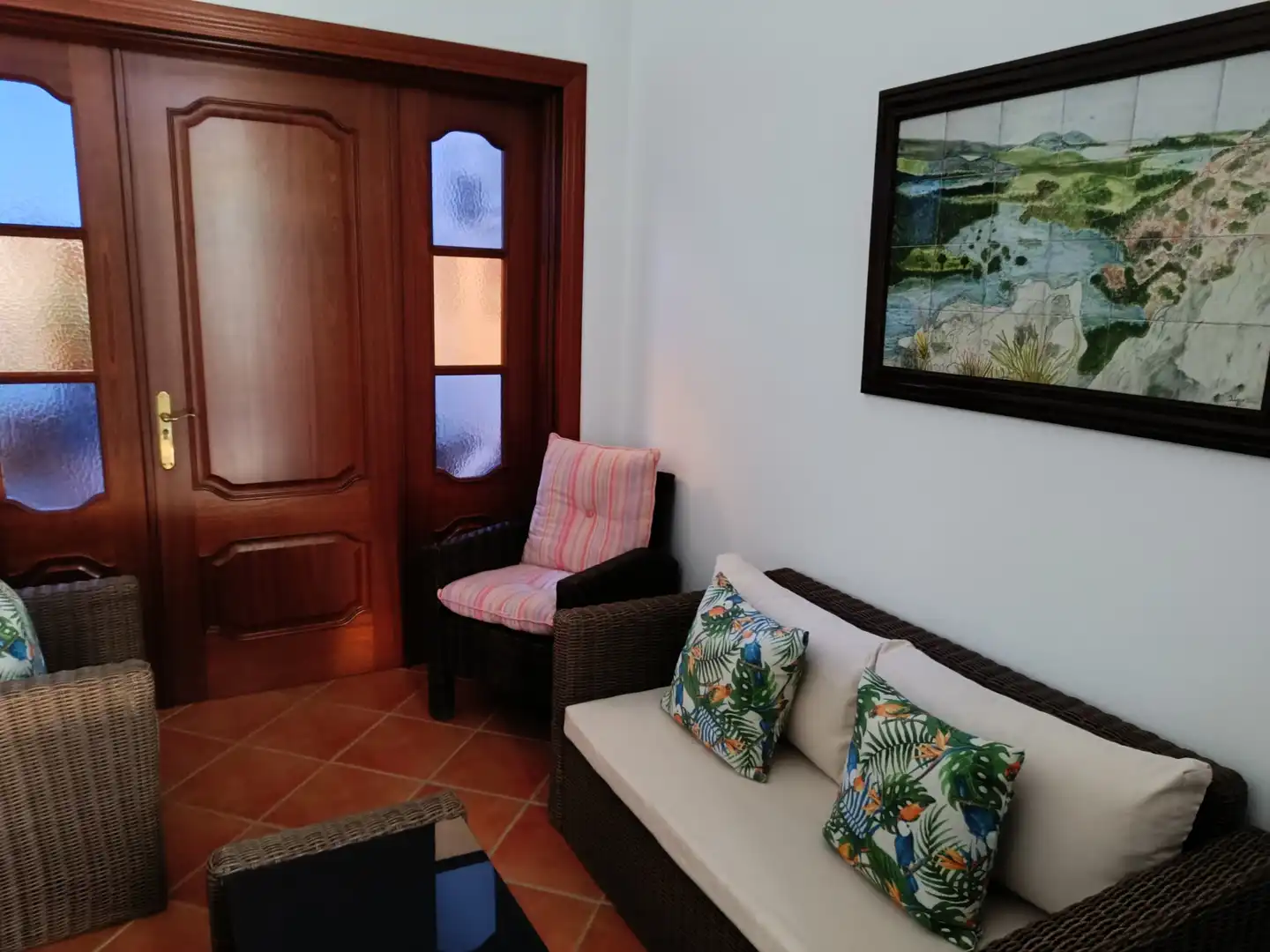 Sala d'estar de Casa o xalet en venda en Carmona amb Aire condicionat, Jardí privat i Terrassa