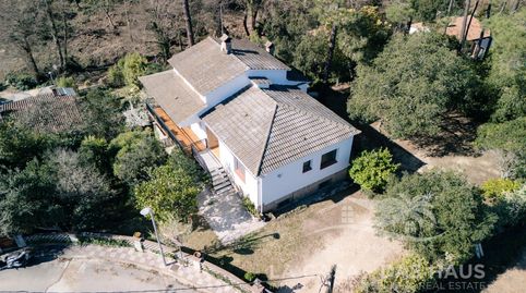 Casa independiente en Lloret de Mar Lloret Blau con 2 viviendas, parcela de 1.100 m2 y buhardilla con potencial