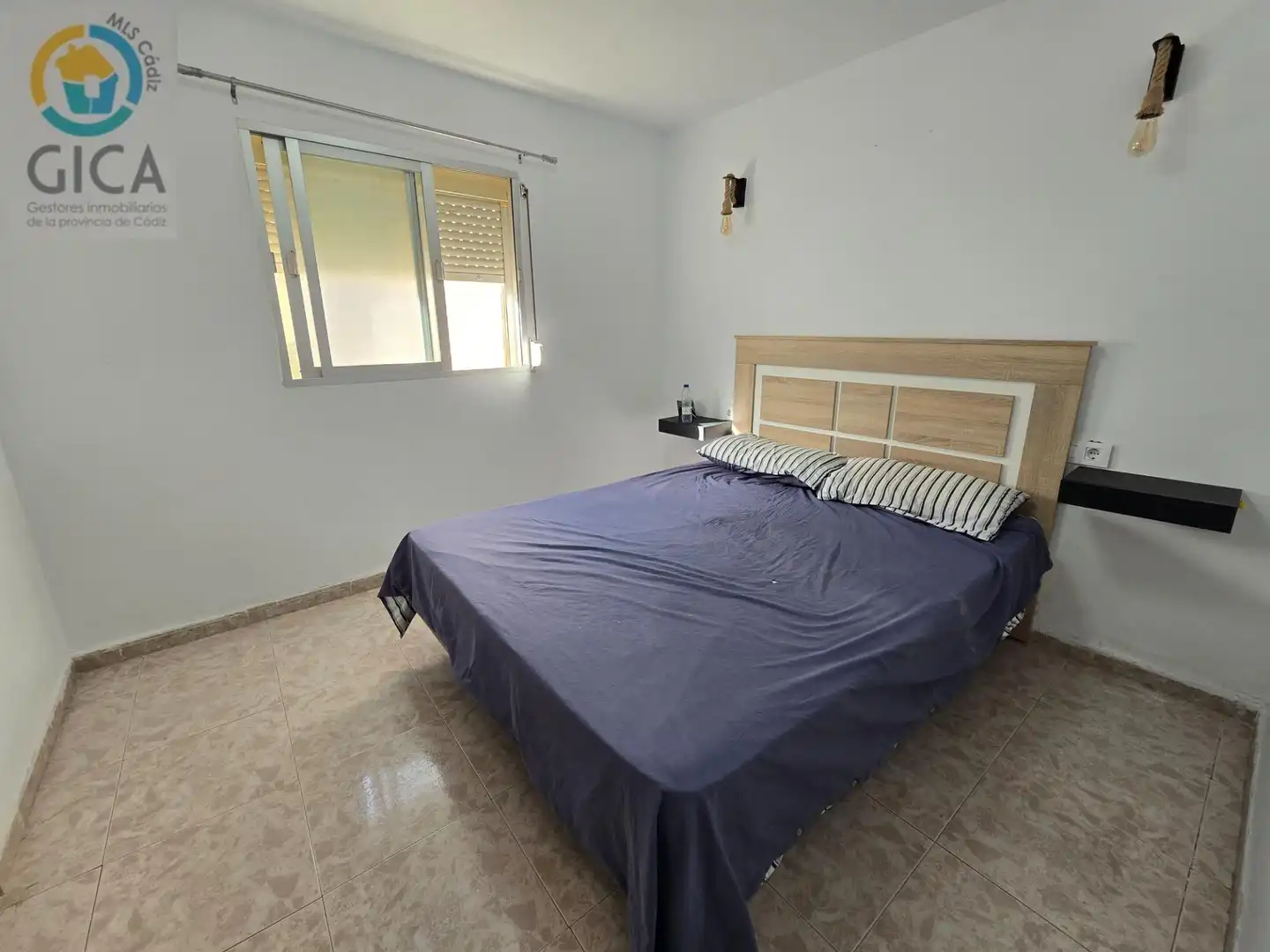 Dormitori de Pis en venda en Algeciras amb Terrassa