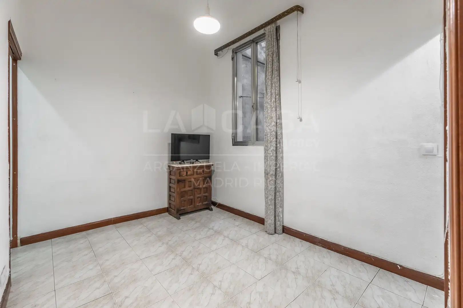 Flat for sale in Imperial