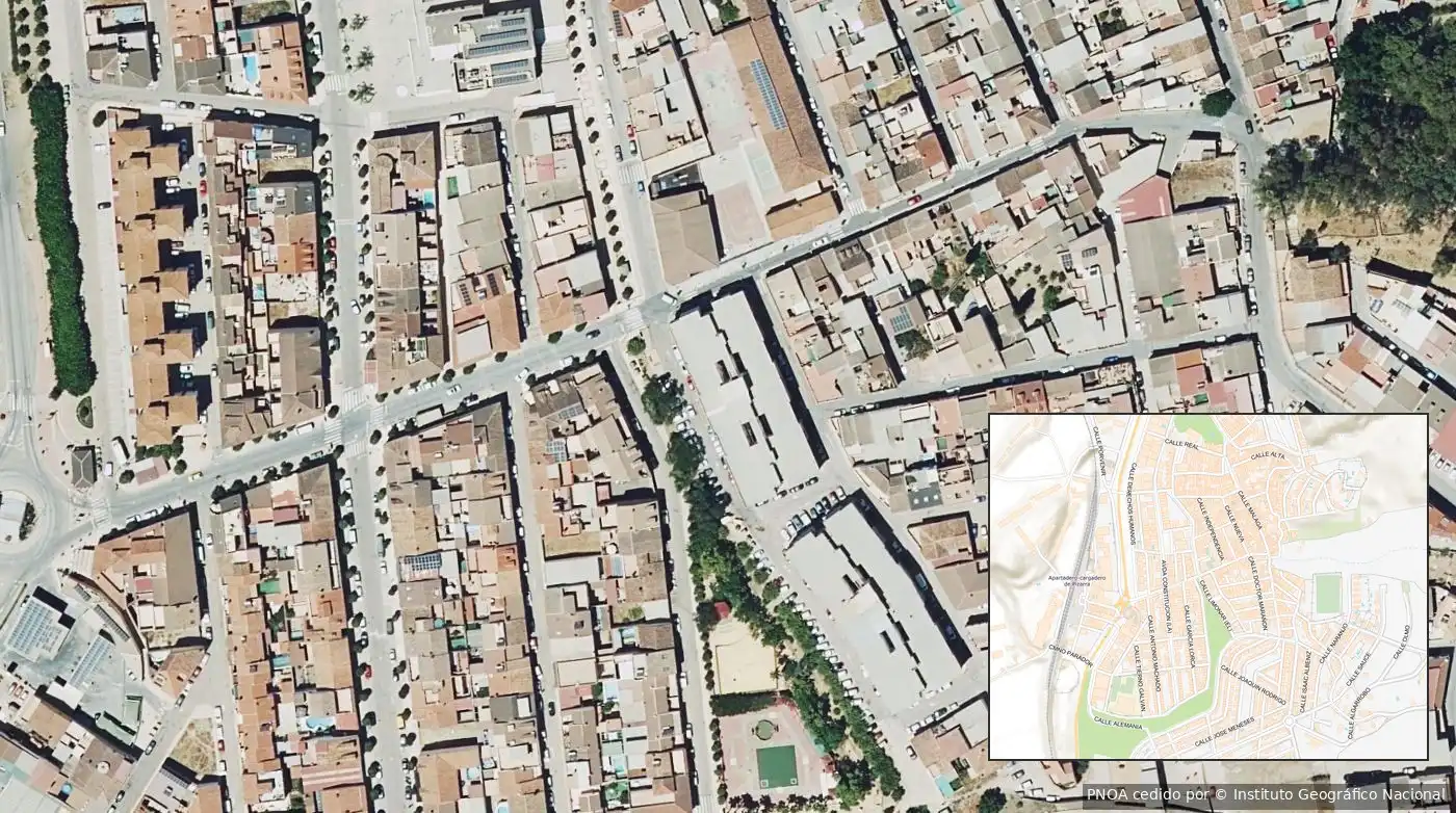 Vista exterior de Piso en venta en Pizarra