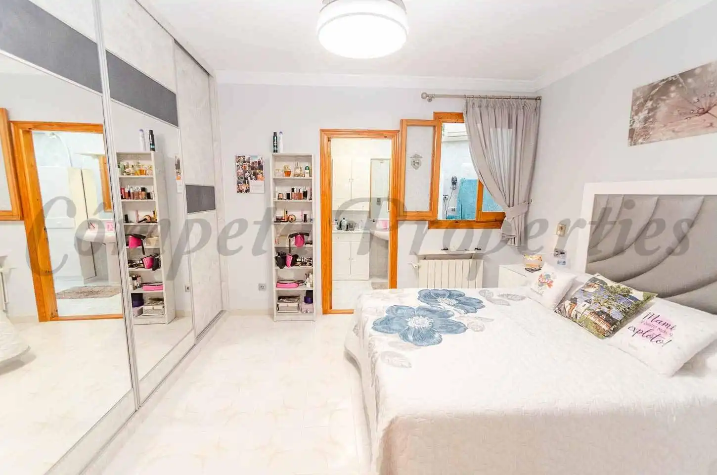 Casa amb piscina en venda a Canillas de Albaida, imagen 6