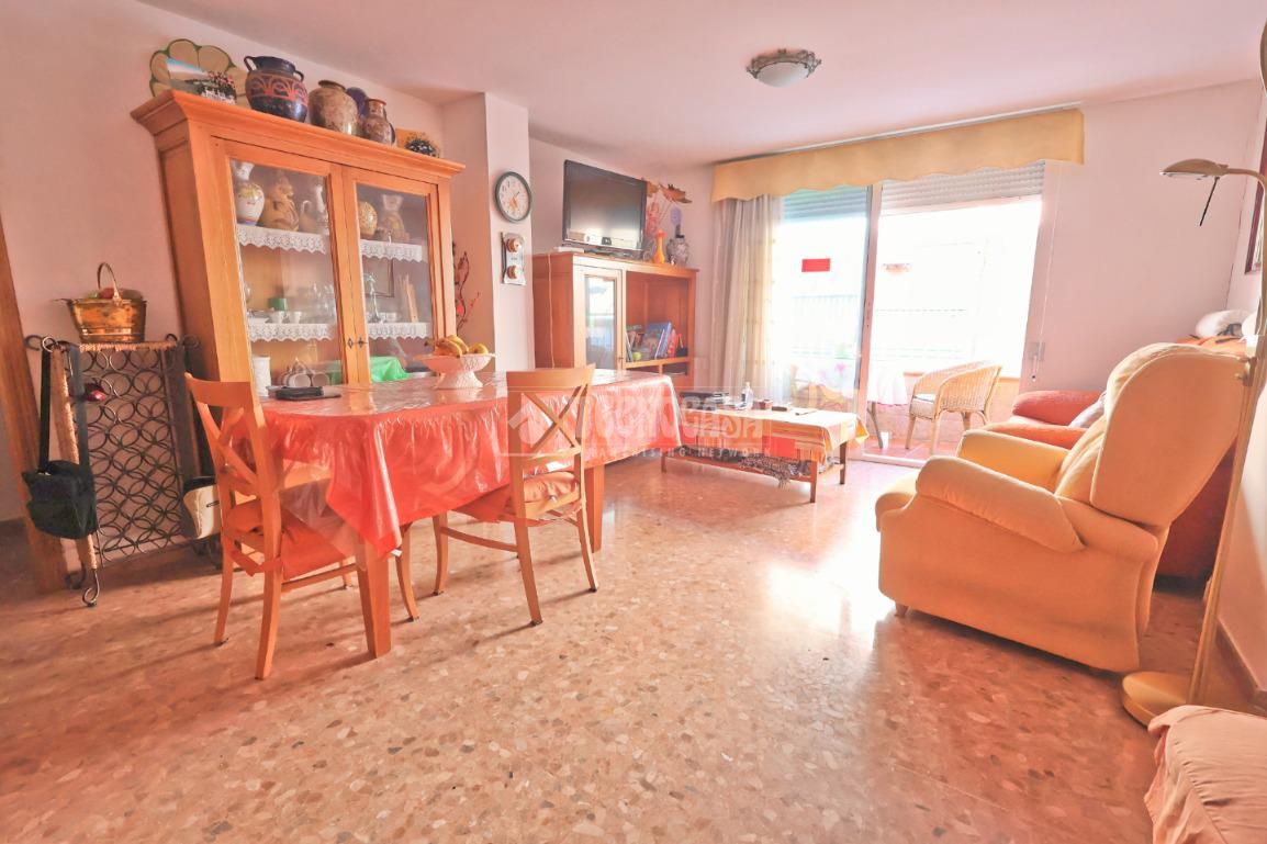 Living room of Flat for sale in Sagunto / Sagunt  with Air Conditioner, Furnished and Balcony