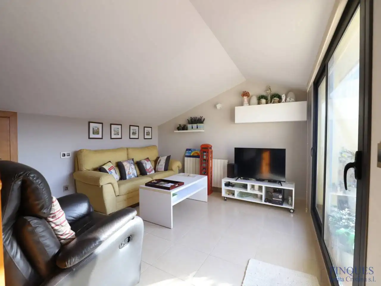 Sala d'estar de Dúplex en venda en Santa Cristina d'Aro amb Aire condicionat, Calefacció i Parquet