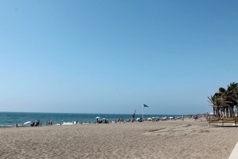 Vista exterior de Estudi de lloguer en Málaga Capital amb Moblat, Rentadora i Piscina comunitària