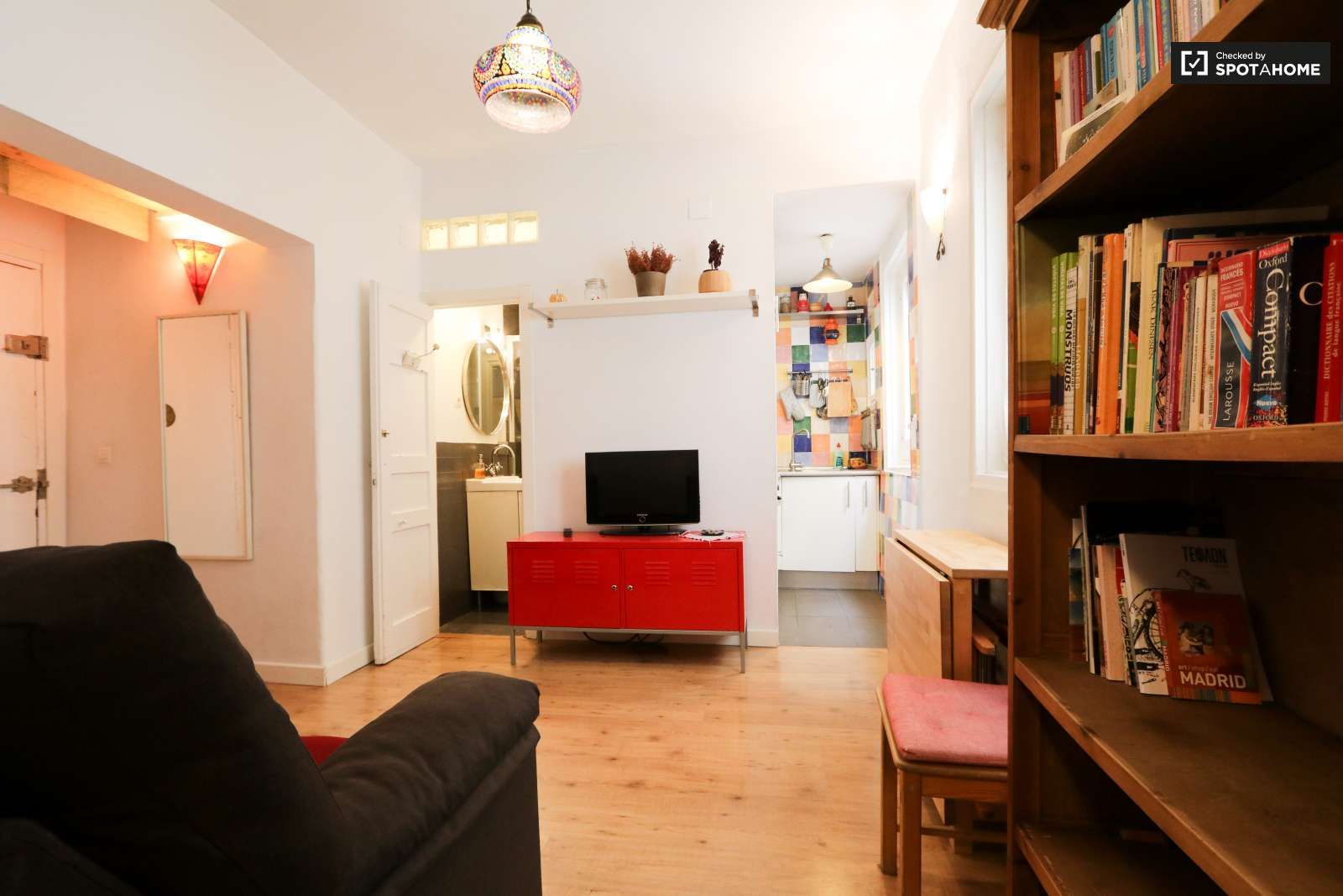 Apartament per a compartir a Embajadores - Lavapiés