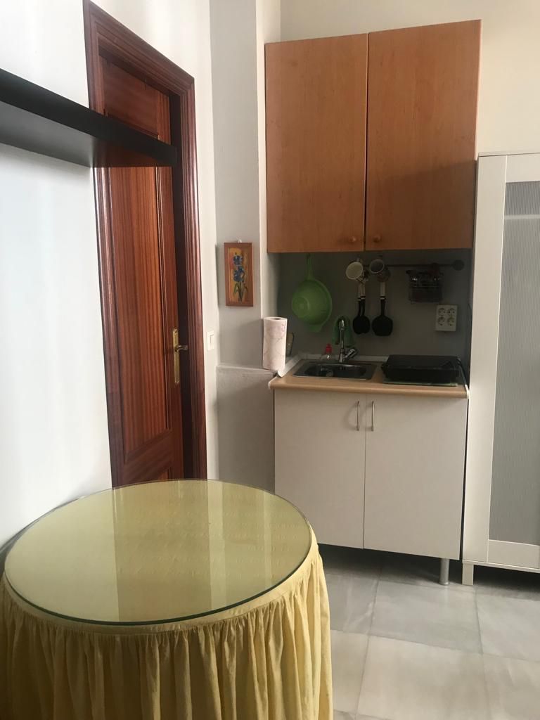 Study to rent in Santa Catalina