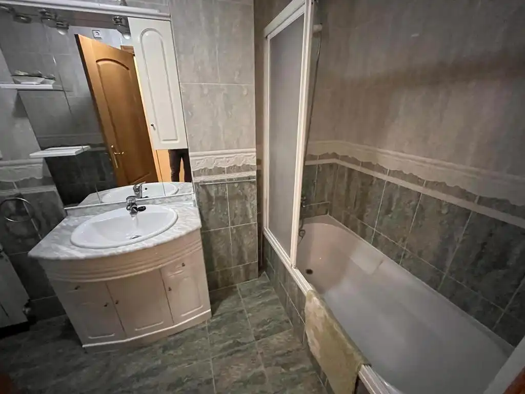 Badezimmer von Wohnung zur Miete in Almansa mit Terrasse