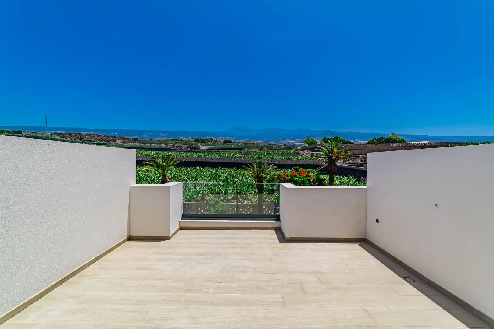 Terrasse von Einfamilien-Reihenhaus zum Verkauf in Guía de Isora mit Terrasse