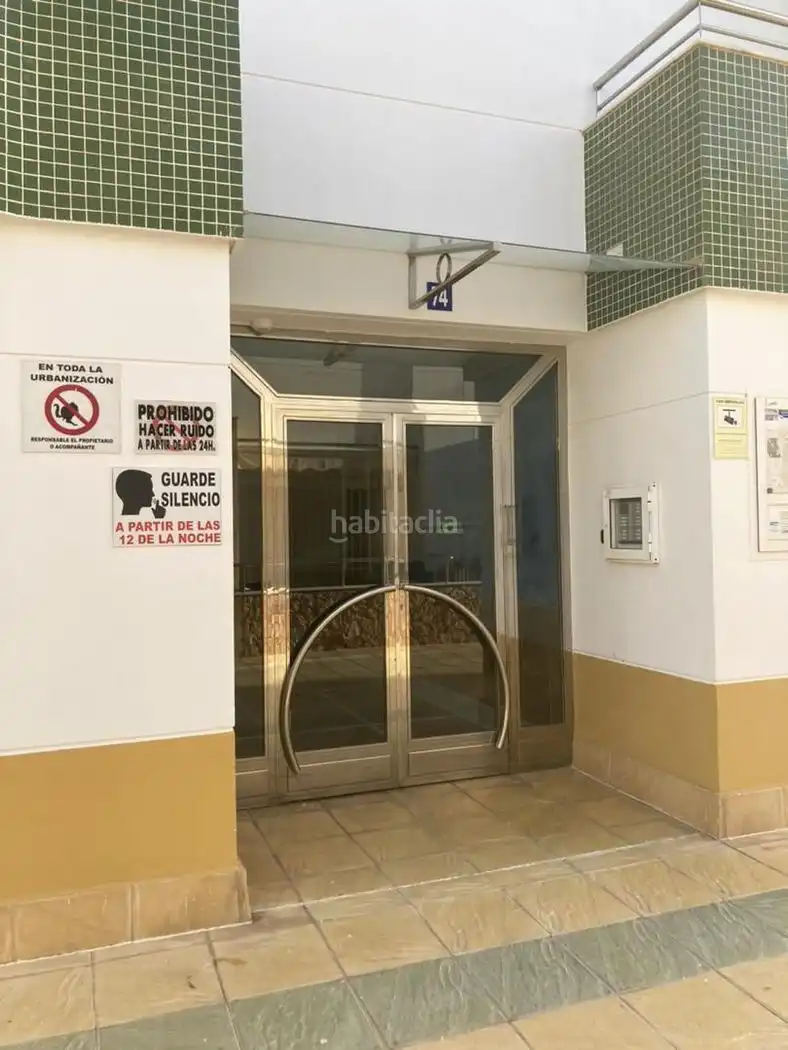 Apartament amb ascensor de lloguer a Calle Playas de la Ensenada 28, imagen 2