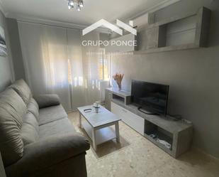 Sala d'estar de Pis de lloguer en Jerez de la Frontera amb Aire condicionat, Moblat i Internet