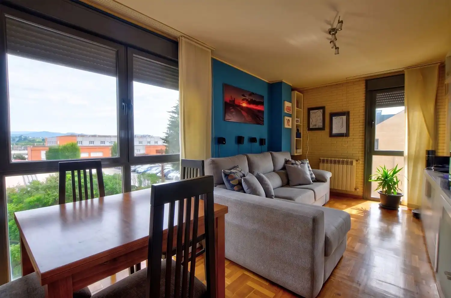 Wohnzimmer von Wohnung zum Verkauf in Avilés mit Heizung, Abstellraum und Schwimmbad