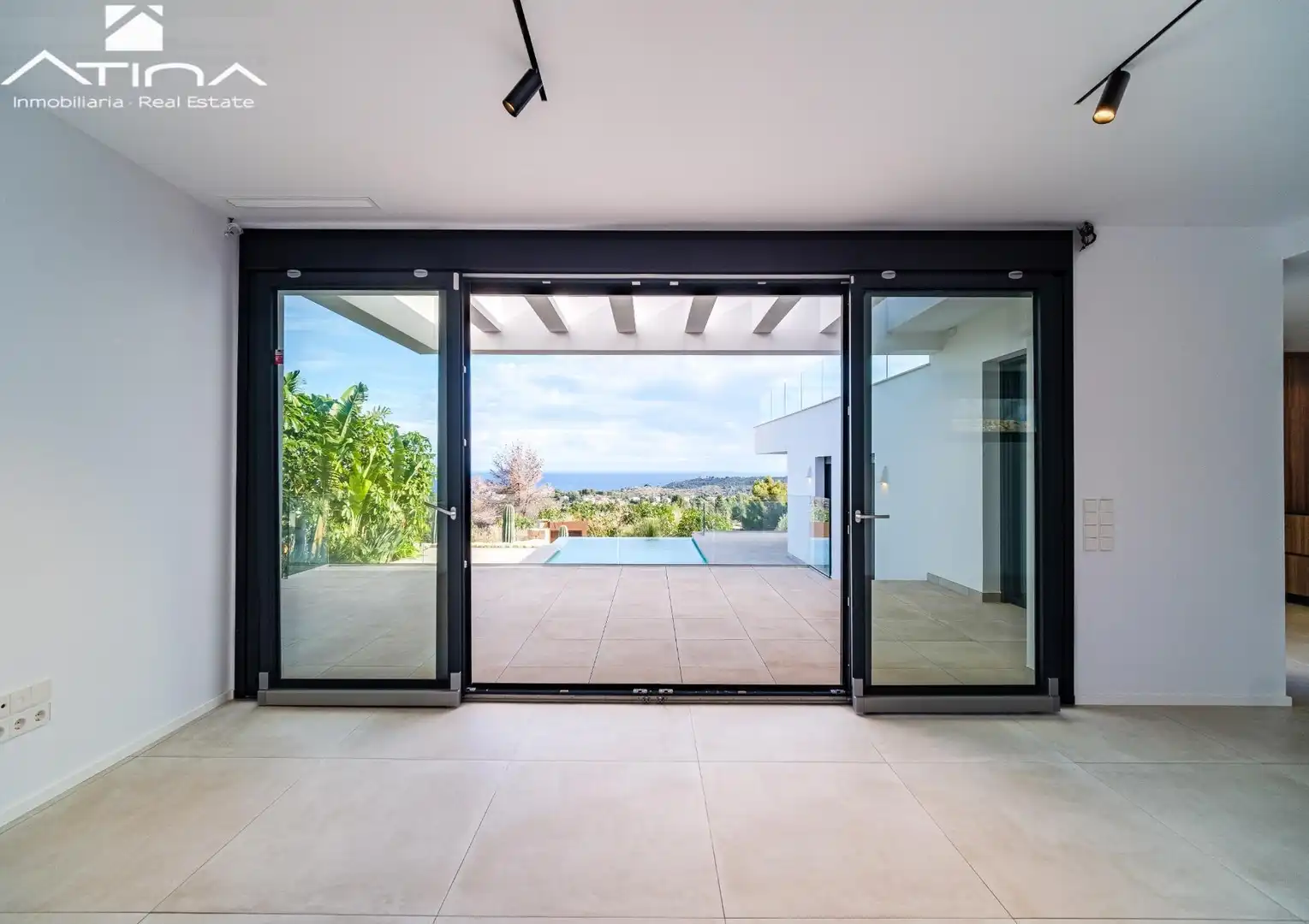 Terrace of Houses for sale in Dénia  with Air Conditioner, Terrace and Storage room