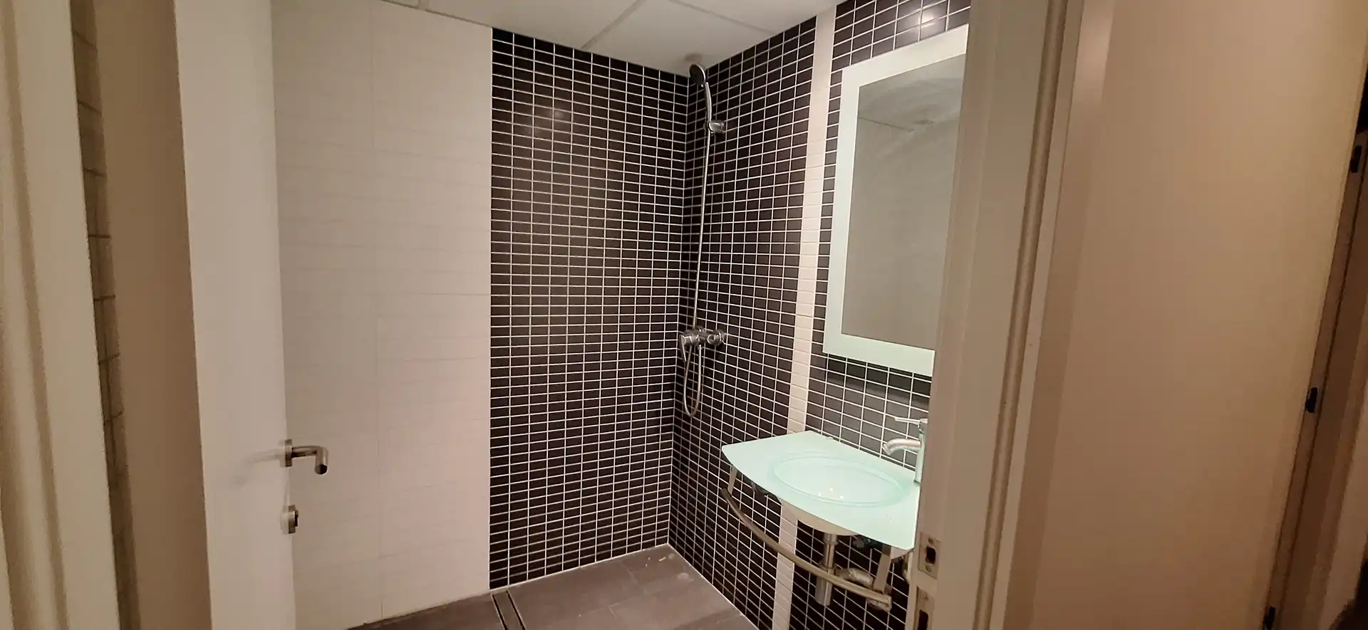 Bathroom of Industrial buildings for rent in La Pobla de Farnals