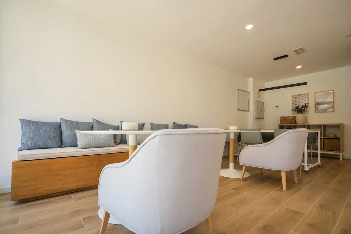Sala de estar de Ático en venta en Alcalá de Henares con Aire acondicionado, Calefacción y Jardín privado