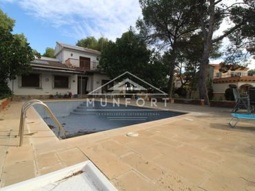 Maison avec piscine à vendre à El Pinar de Campoverde