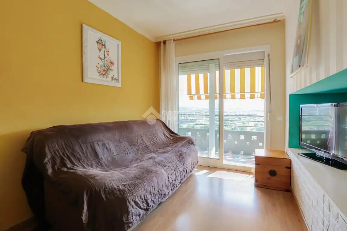 Habitación de Piso en venta en Sant Feliu de Llobregat con Aire acondicionado y Balcón