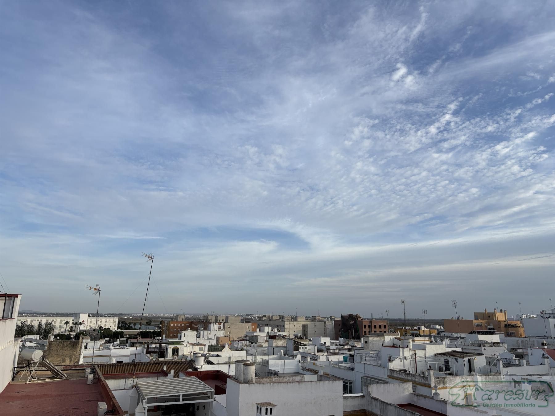 Vista exterior de Ático en venta en San Fernando con Terraza y Amueblado