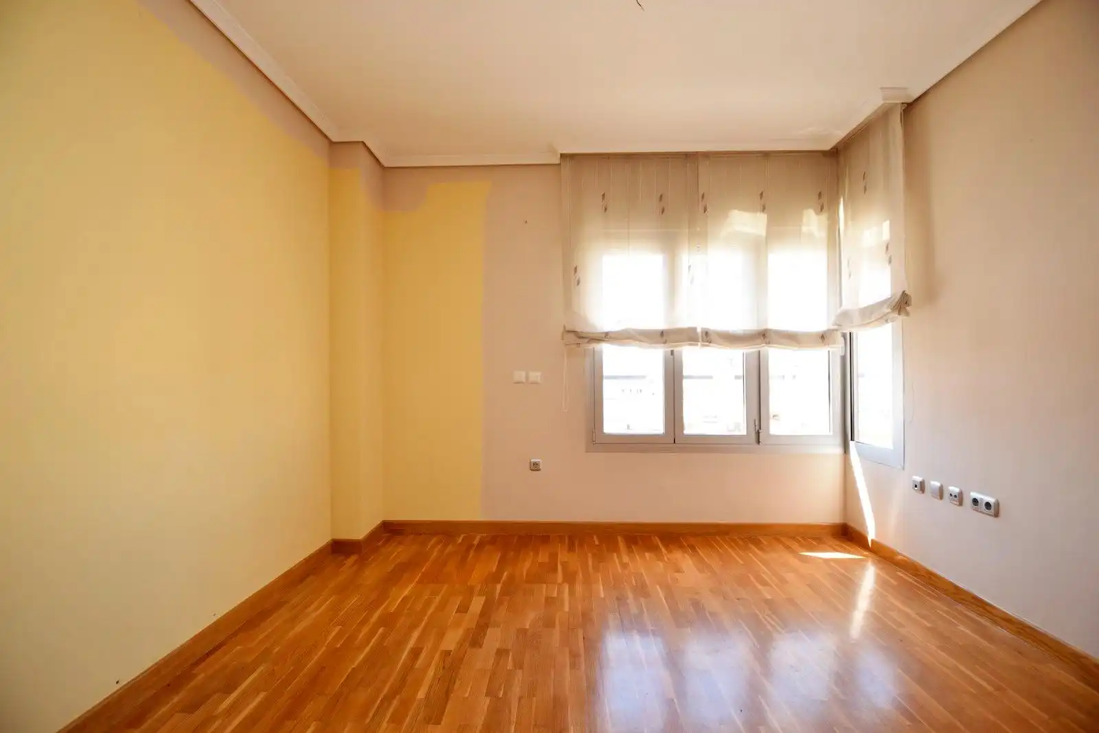 Wohnung zum Verkauf in El Ejido mit Klimaanlage, Heizung und Parkett