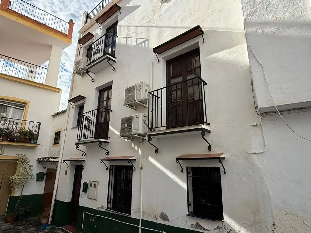 Vista exterior de Casa o chalet en venta en Canillas de Aceituno con Aire acondicionado, Terraza y Balcón