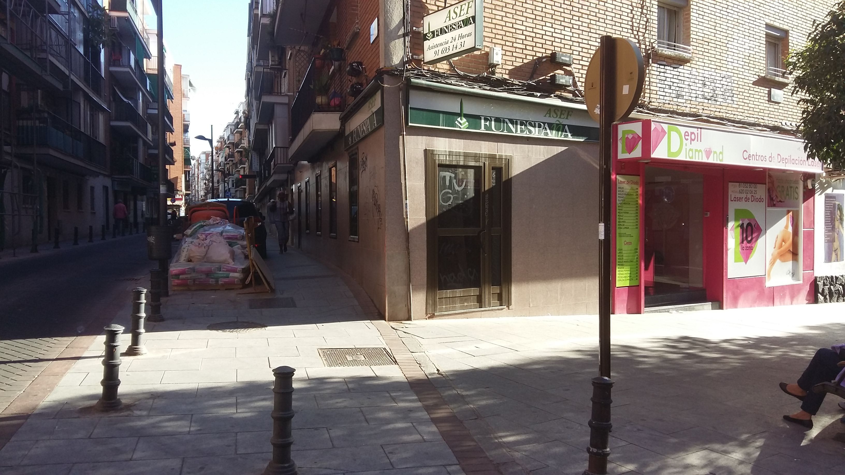 Vista exterior de Local en venda en Alcorcón