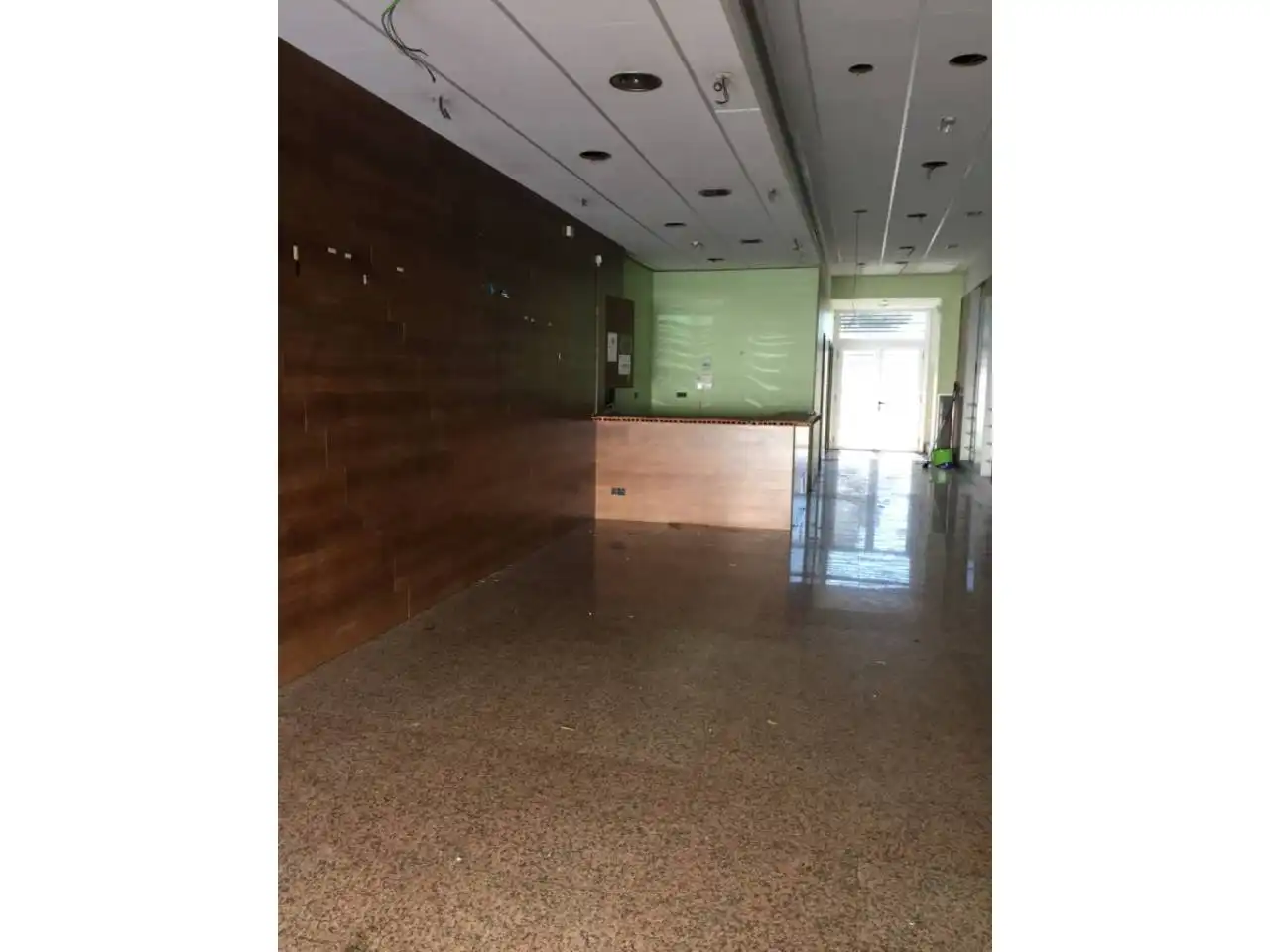 Local de lloguer en Cervera amb Aire condicionat i Alarma