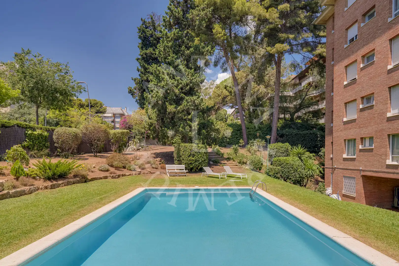 Jardí de Pis en venda en Barcelona amb Aire condicionat, Calefacció i Parquet