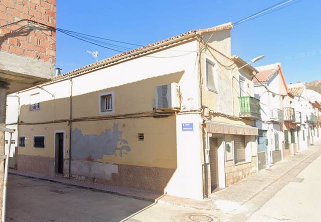 Piso en Venta en Calle Paquita 20 en Jódar