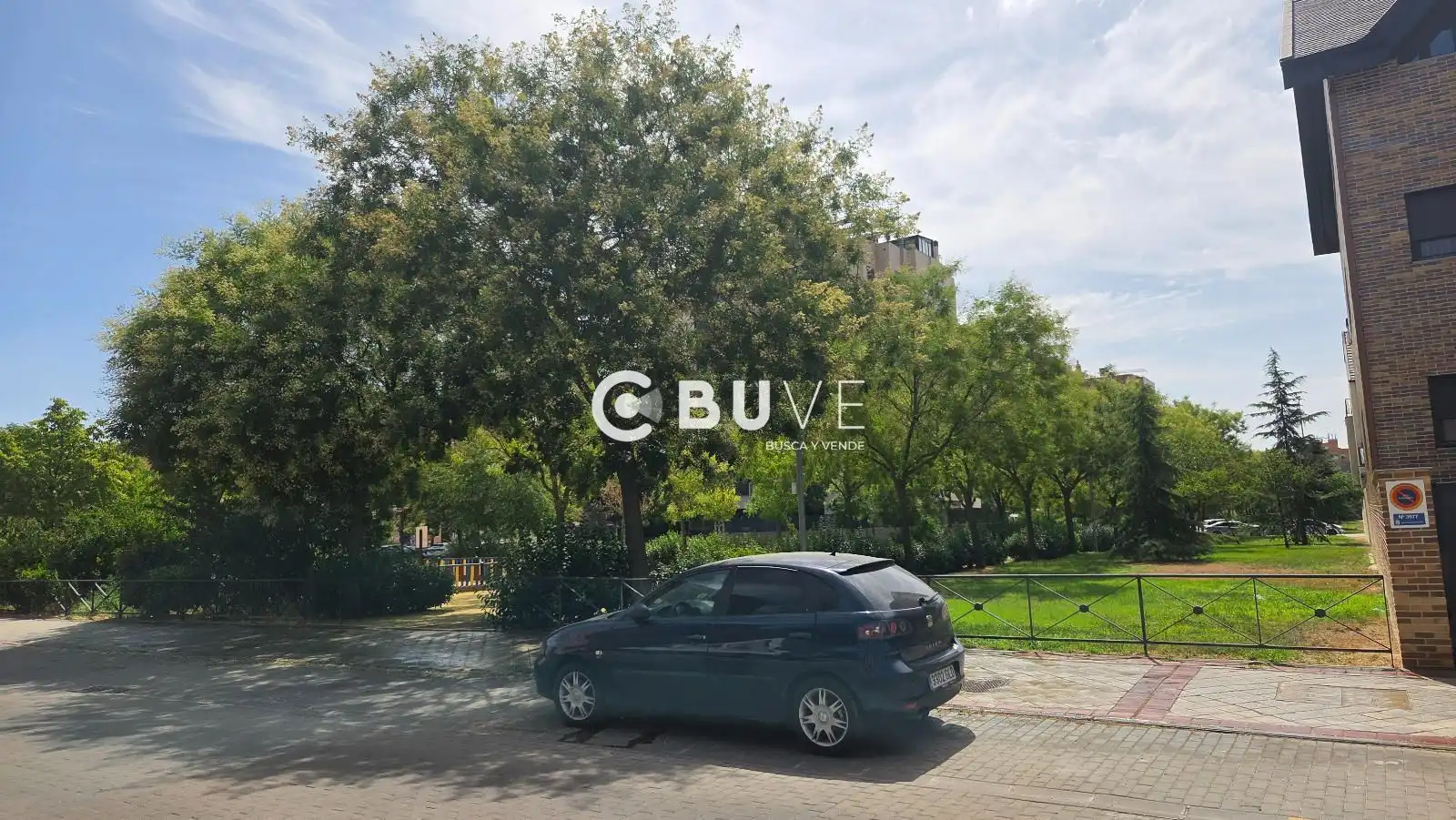 Parking of Detached homes for sale in Fuenlabrada  with Air Conditioner, Heating and Terrace