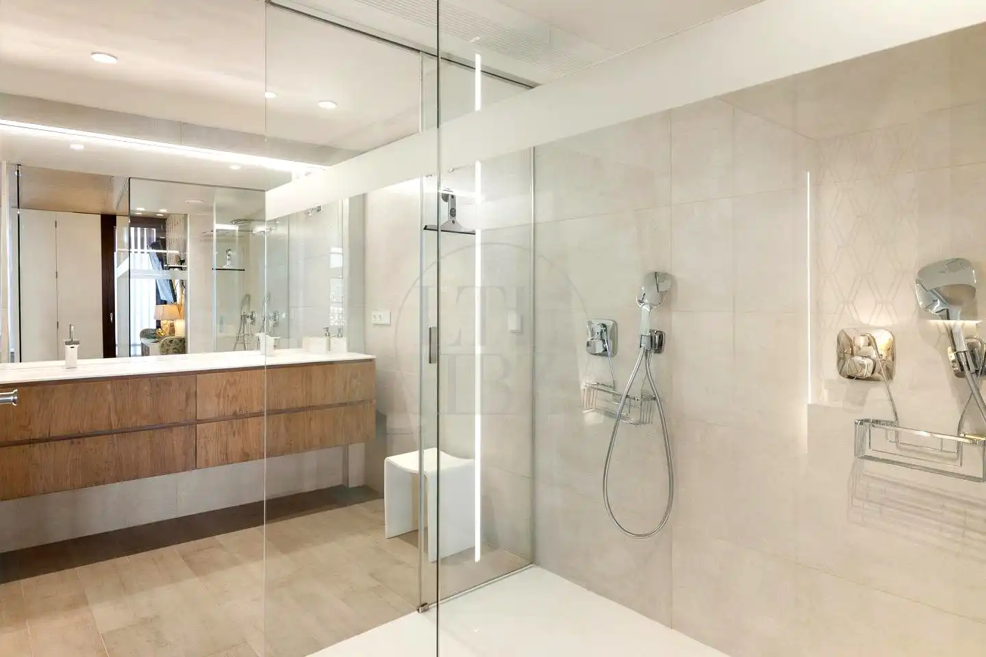 Baño de Dúplex en venta en Eivissa con Aire acondicionado, Terraza y Amueblado
