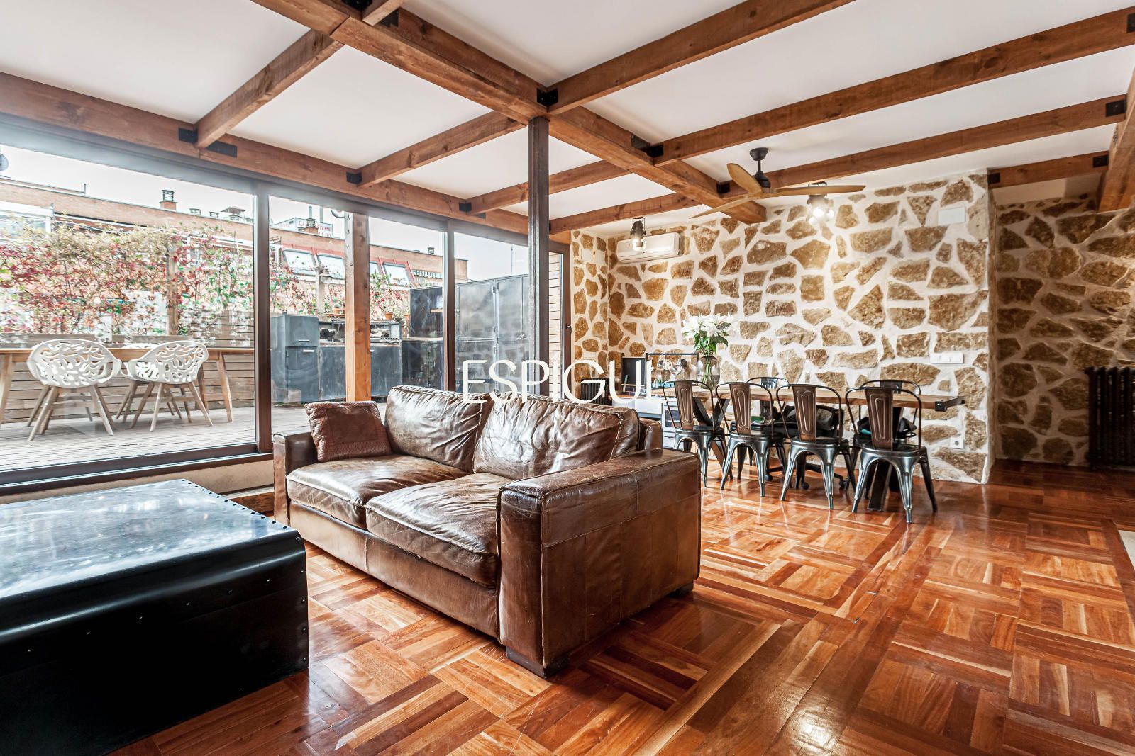 Ático en venta en  Madrid Capital con Aire acondicionado, Calefacción y Parquet