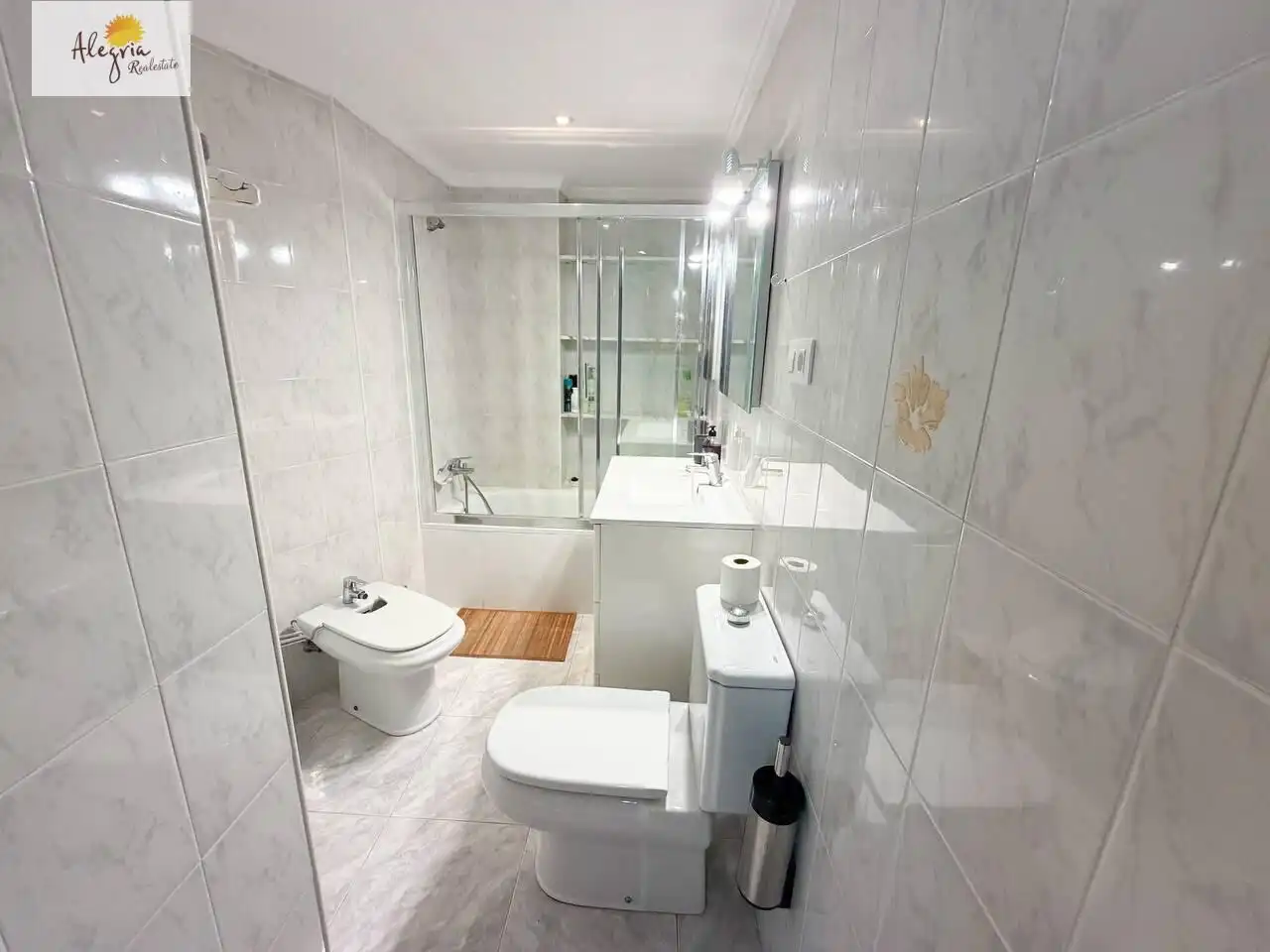 Bany de Apartament de lloguer en Valencia amb Aire condicionat, Moblat i Balcó