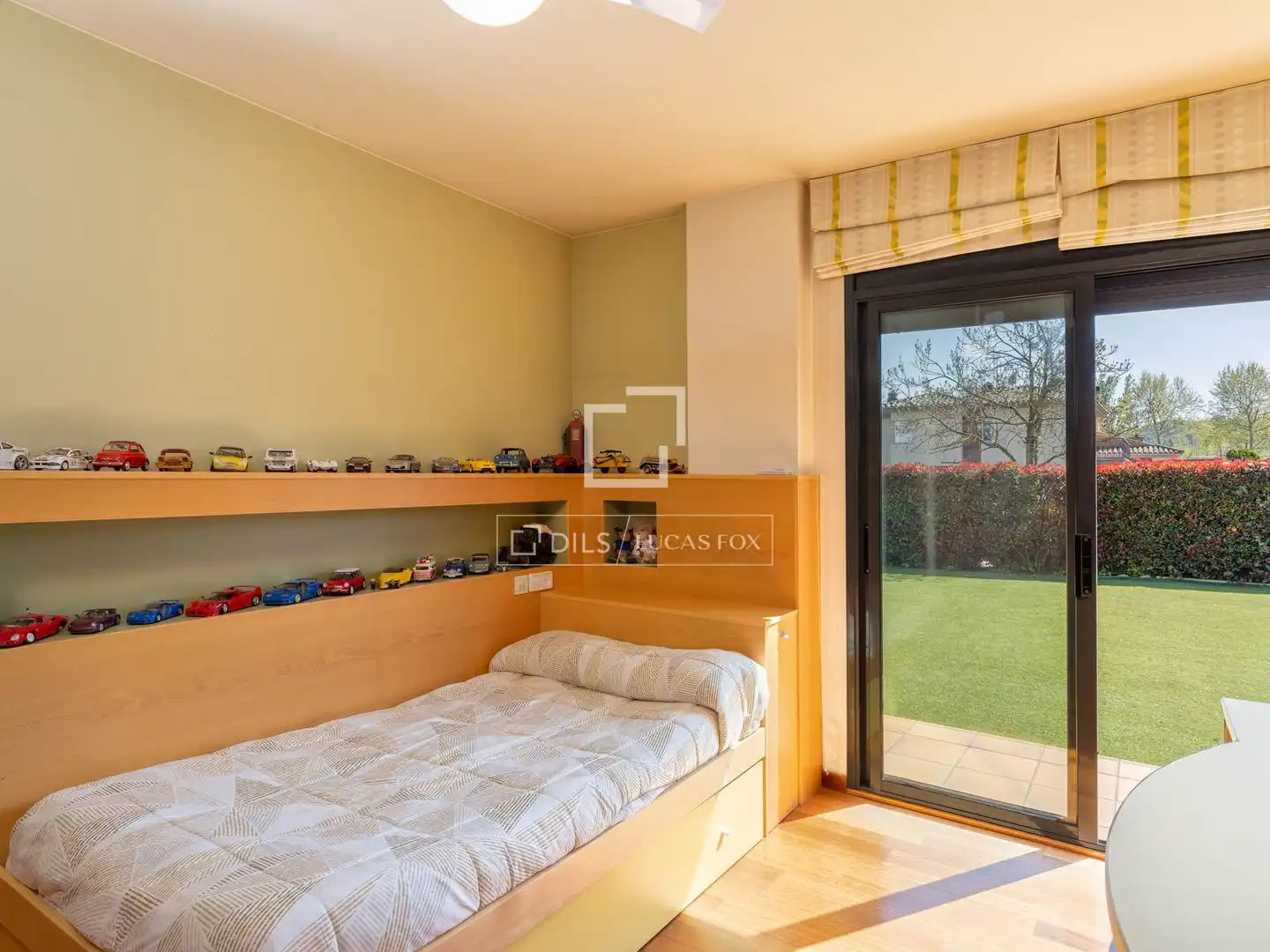 Bedroom of Houses for sale in Sarrià de Ter  with Air Conditioner, Heating and Private garden