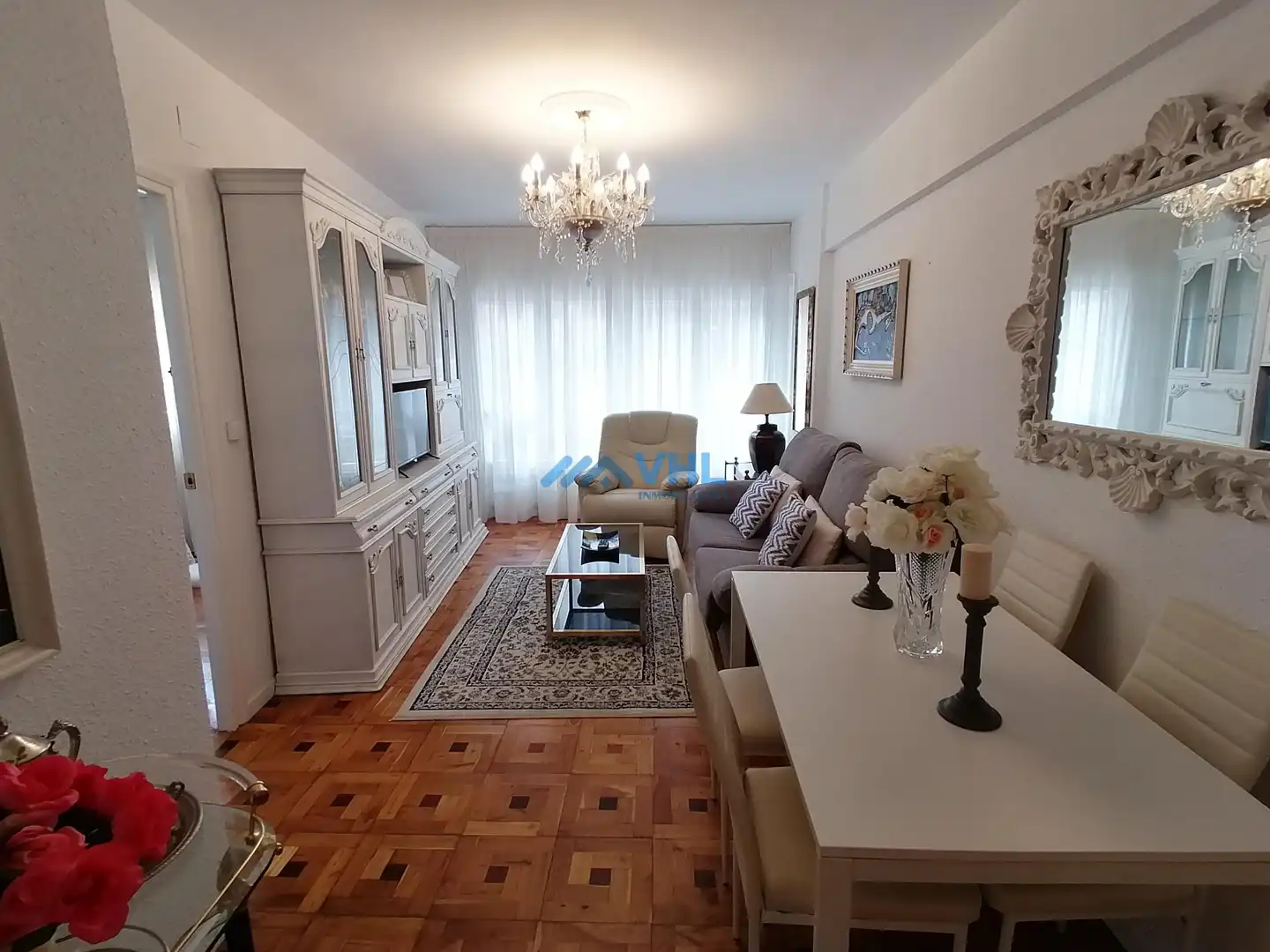 Sala d'estar de Pis de lloguer en Castro-Urdiales amb Calefacció, Moblat i Balcó