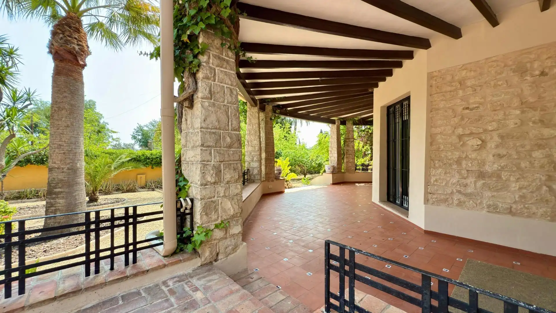 Terrassa de Casa o xalet en venda en Alicante / Alacant amb Aire condicionat, Calefacció i Jardí privat