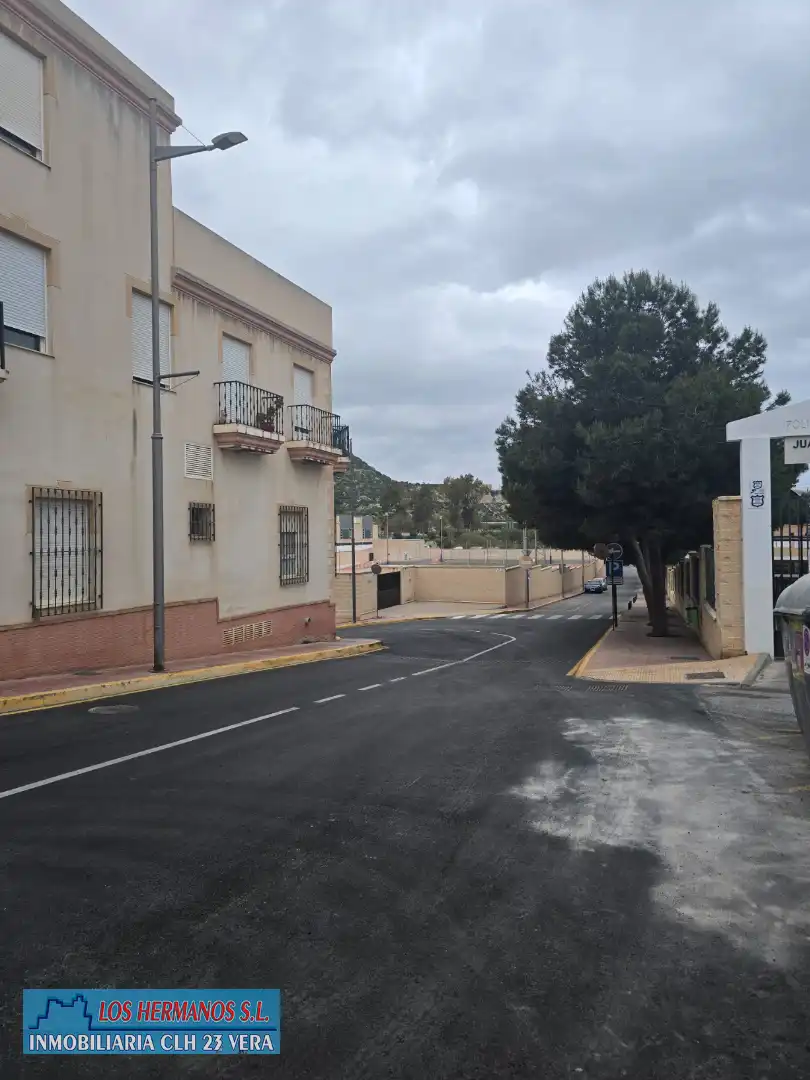 Local comercial de lloguer a Plaza Andalucia 2, imagen 3