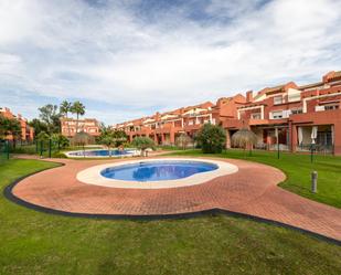 Jardí de Casa adosada en venda en Sotogrande amb Aire condicionat, Jardí privat i Terrassa