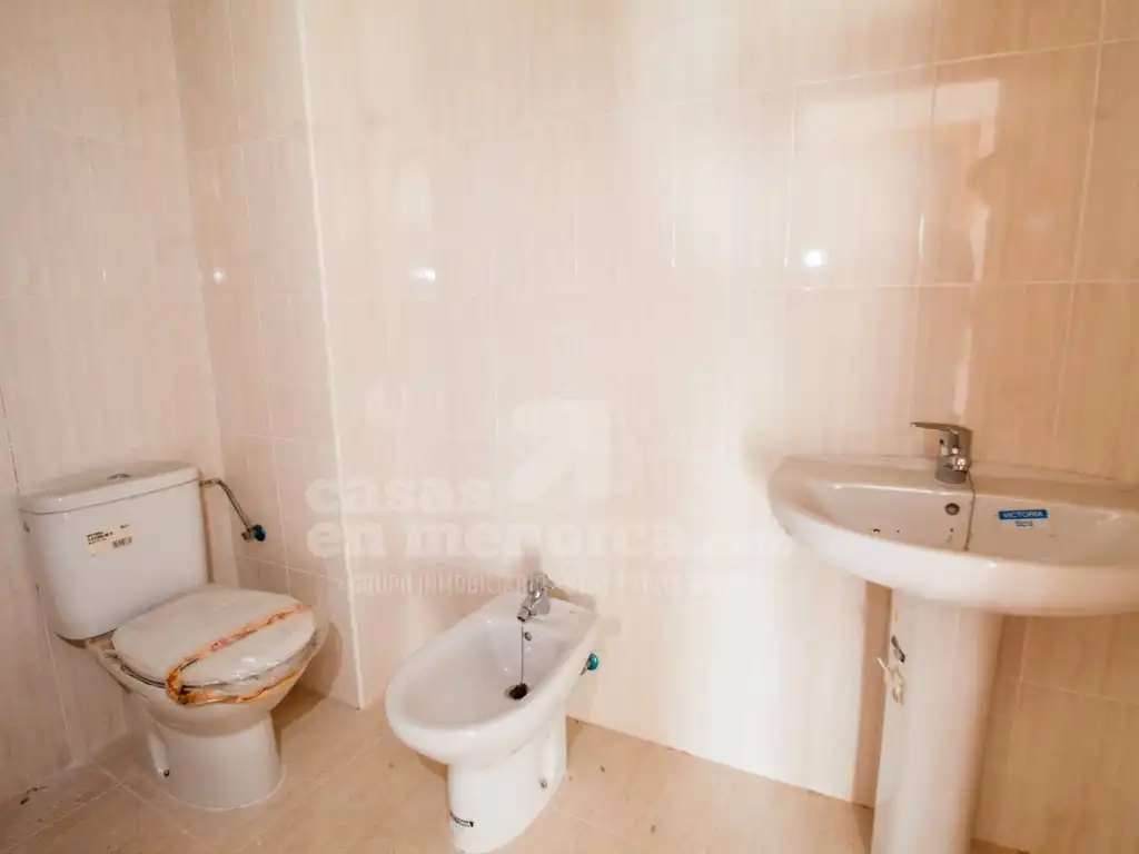 Bathroom of Flat for sale in Alaior  with Balcony