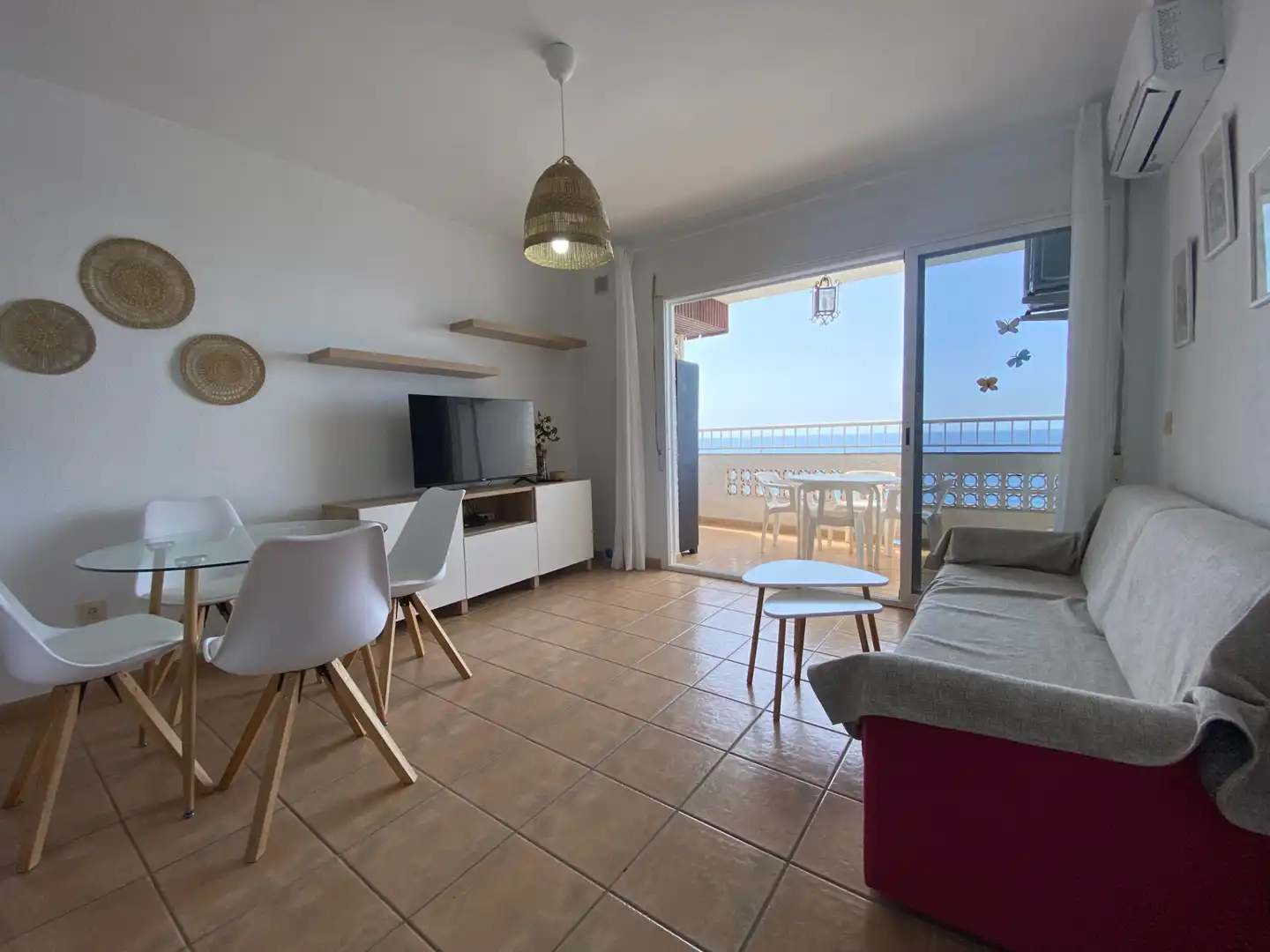 Sala de estar de Apartamento de alquiler en Almuñécar con Terraza, Amueblado y Horno