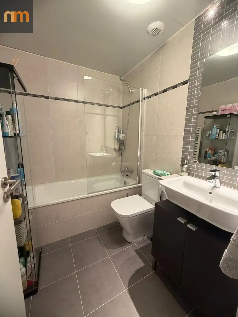 Bathroom of Flat for sale in Madrid  with Air Conditioner, Heating and Private garden