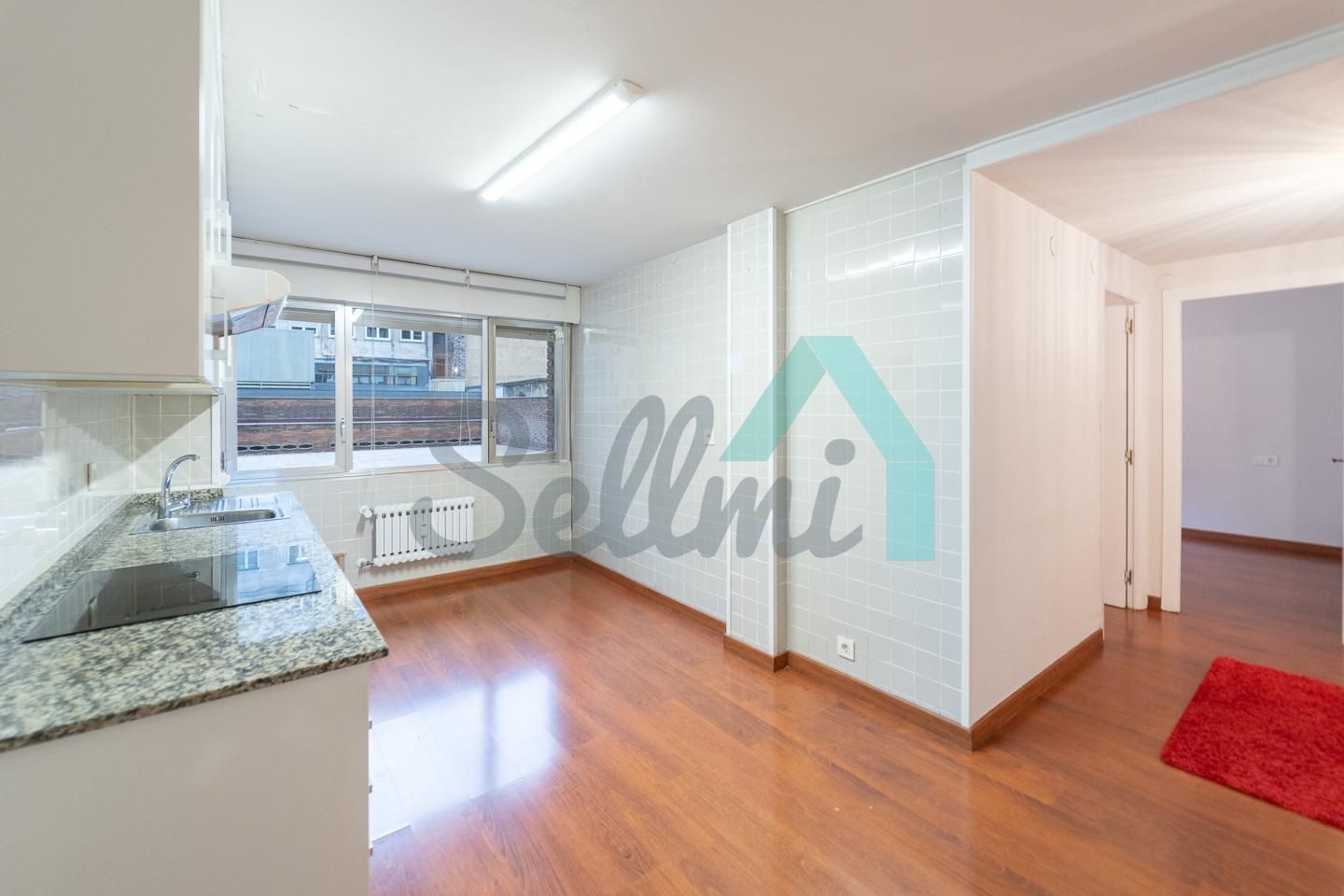 Cuina de Planta baixa de lloguer en Oviedo  amb Calefacció i Parquet