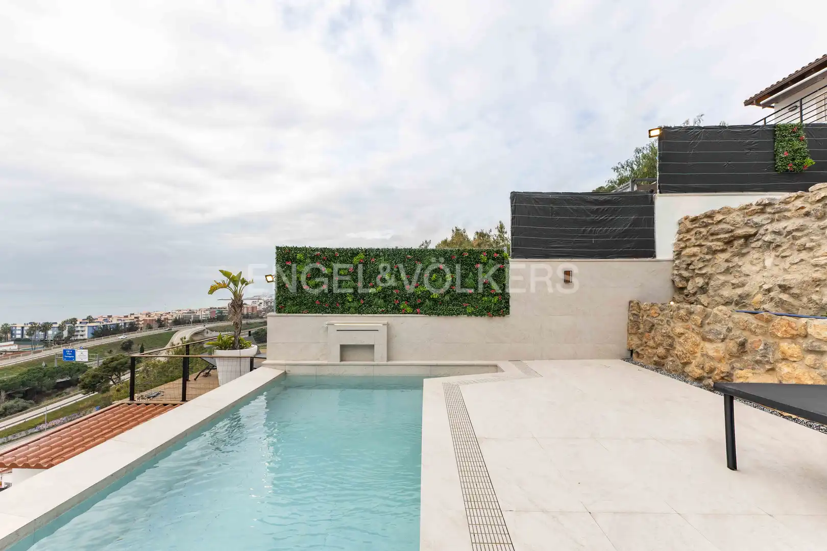 Schwimmbecken von Haus oder Chalet zur Miete in Sitges mit Klimaanlage, Heizung und Privatgarten