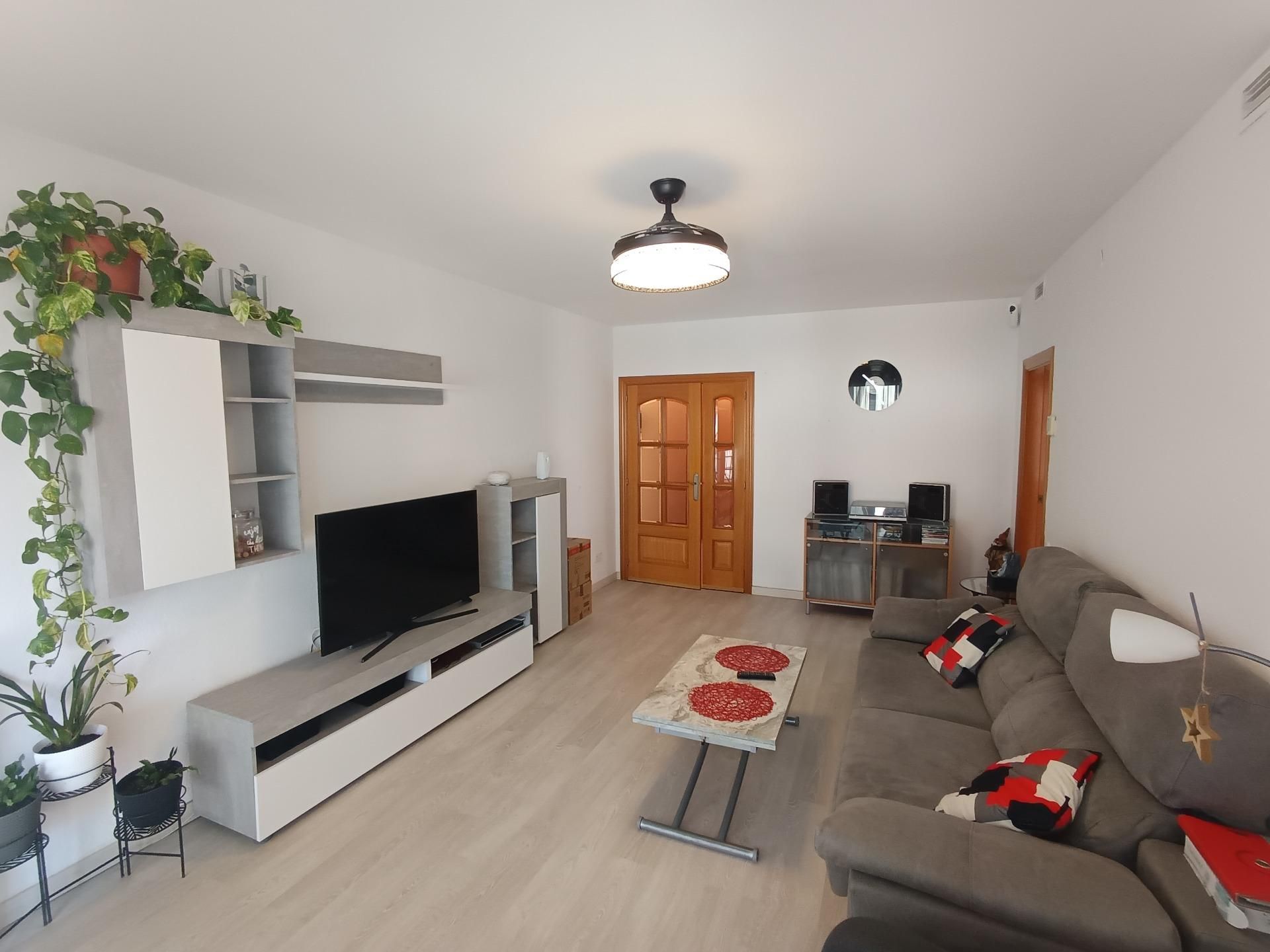 Living room of Planta baja for sale in Cubelles  with Parquet flooring, Terrace and Storage room