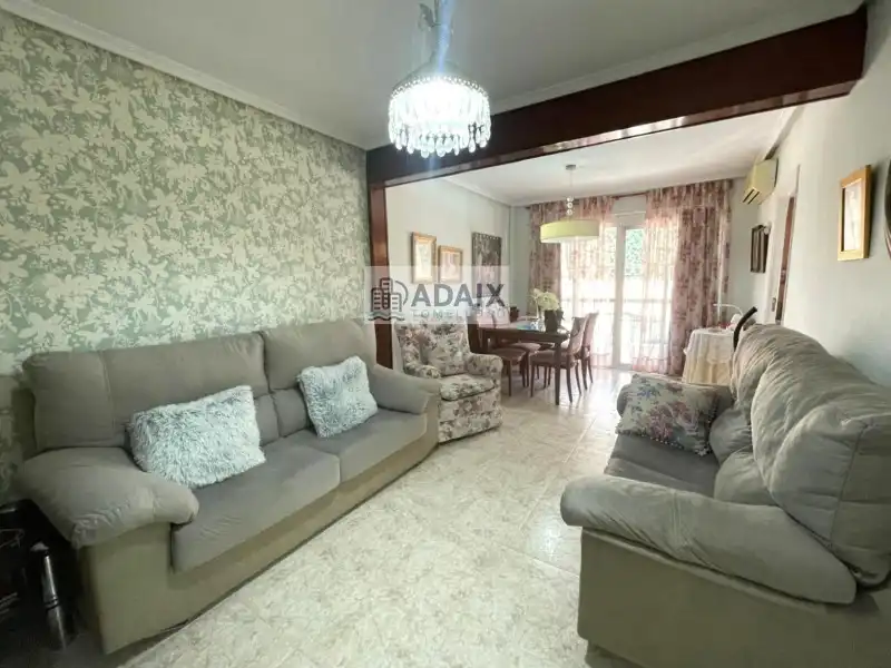 Flat with terrace for sale in Tomelloso