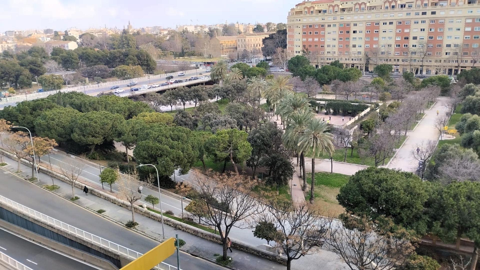 Exterior view of Flat for sale in  Valencia Capital  with Private garden and Balcony