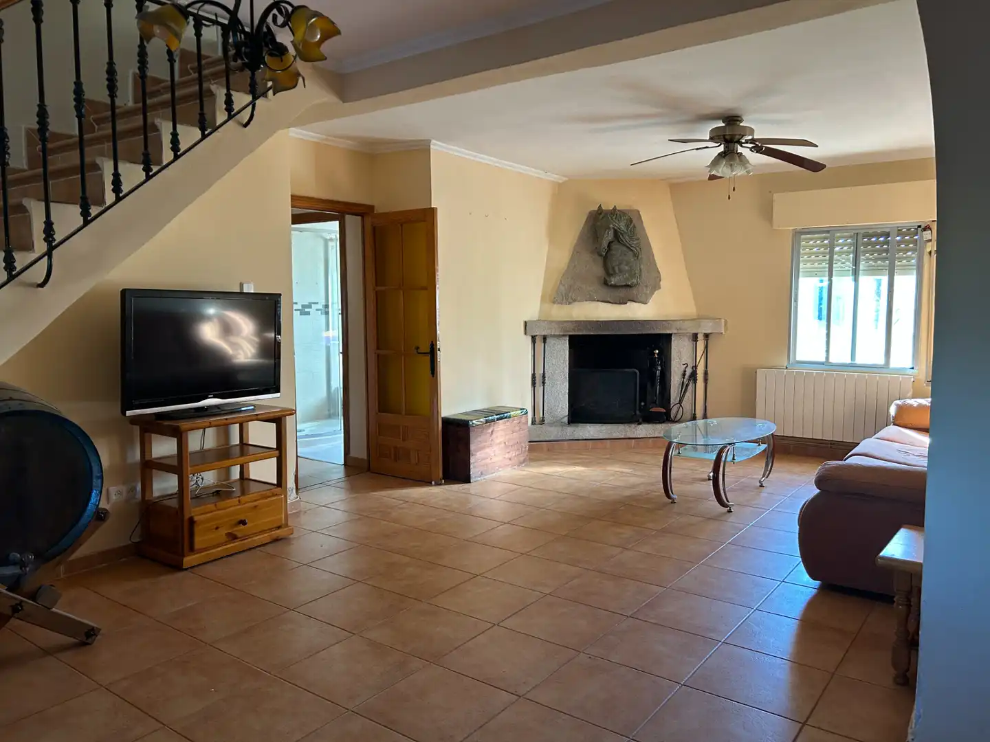 Sala de estar de Finca rústica en venta en Navas del Rey con Calefacción, Jardín privado y Terraza