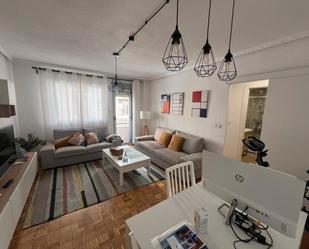 Living room of Flat to rent in Salamanca Capital  with Heating, Furnished and Oven