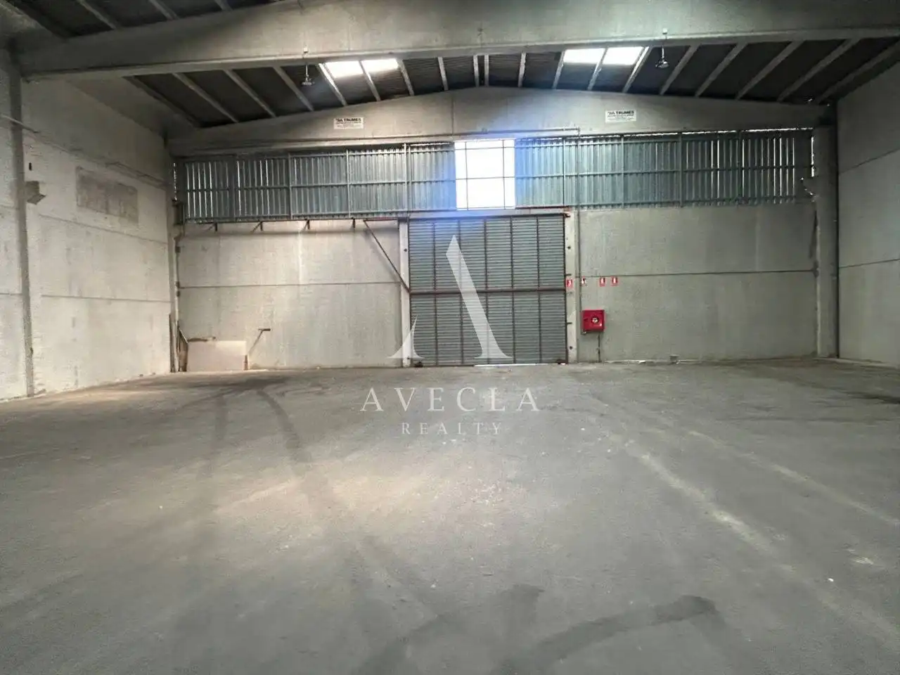 Nave industrial de alquiler en Sant Esteve Sesrovires