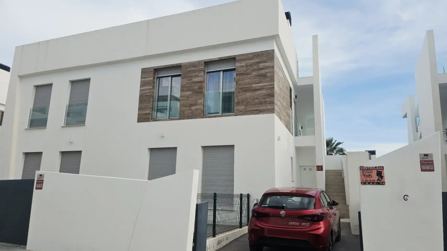Vista exterior de Àtic de lloguer en Finestrat amb Aire condicionat, Calefacció i Terrassa