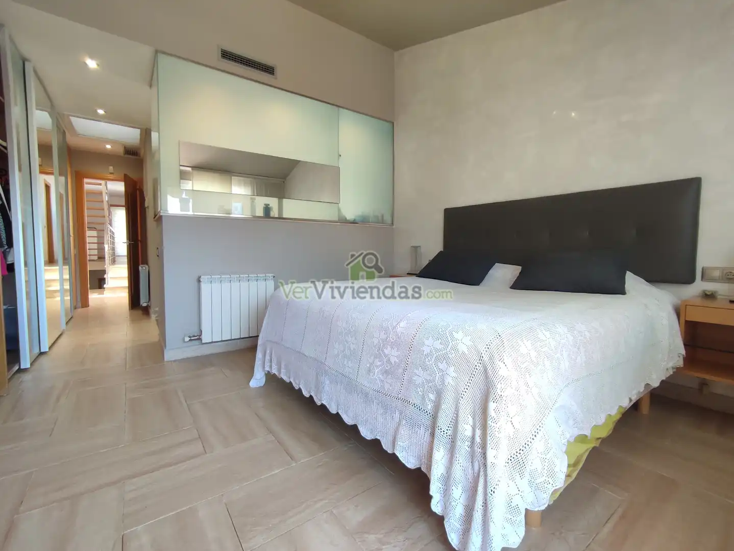Dormitori de Casa o xalet en venda en Cerdanyola del Vallès amb Aire condicionat, Calefacció i Jardí privat